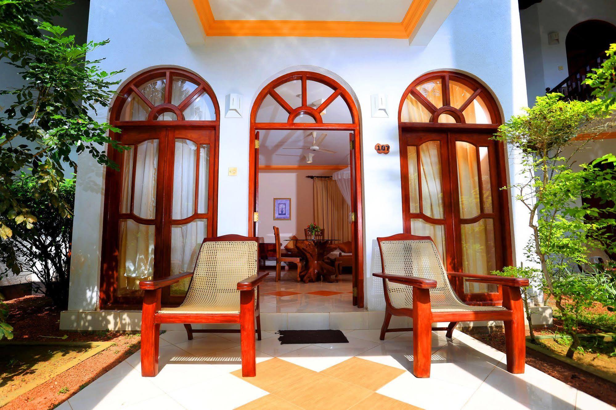 Hotel Bentota Village Экстерьер фото